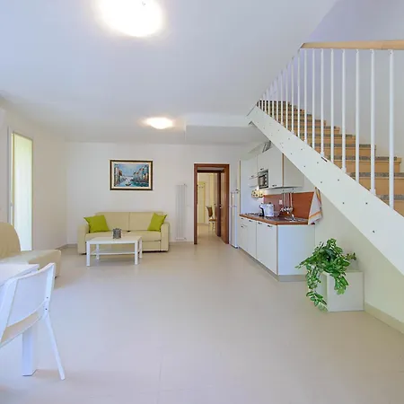 Apartment Indipendente Con Giardino, Balcone Vista Mare *