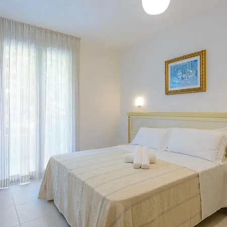 Indipendente Con Giardino, Balcone Vista Mare * Rimini